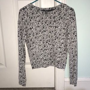 Hollister pullover! Worn once!!